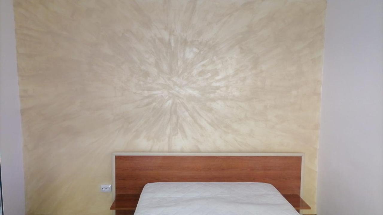 Andi 1-Apartament 2 Camere Baile Herculane Exterior photo